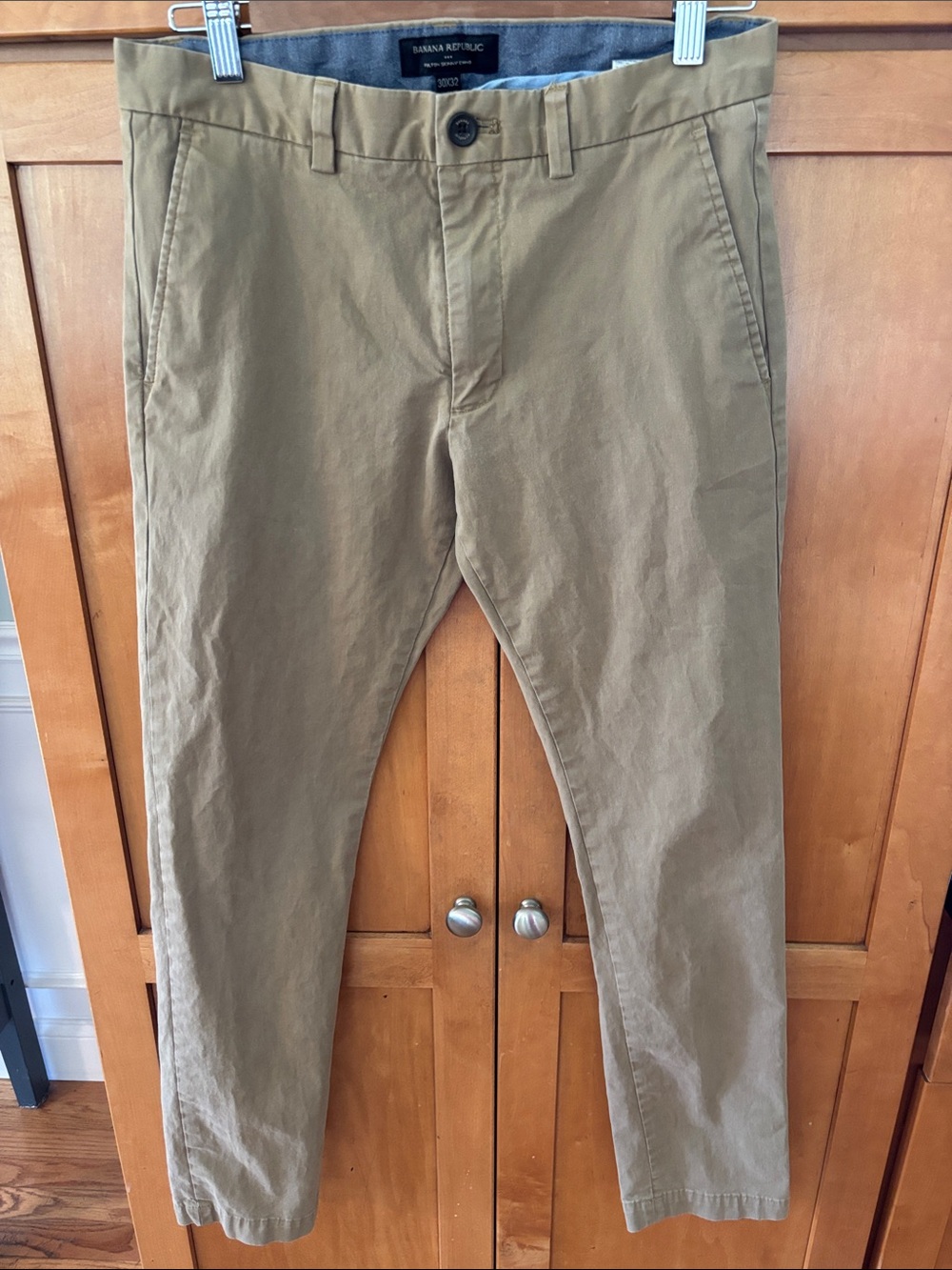 Banana Republic Men’s Chinos in Olive-Tan 30x32